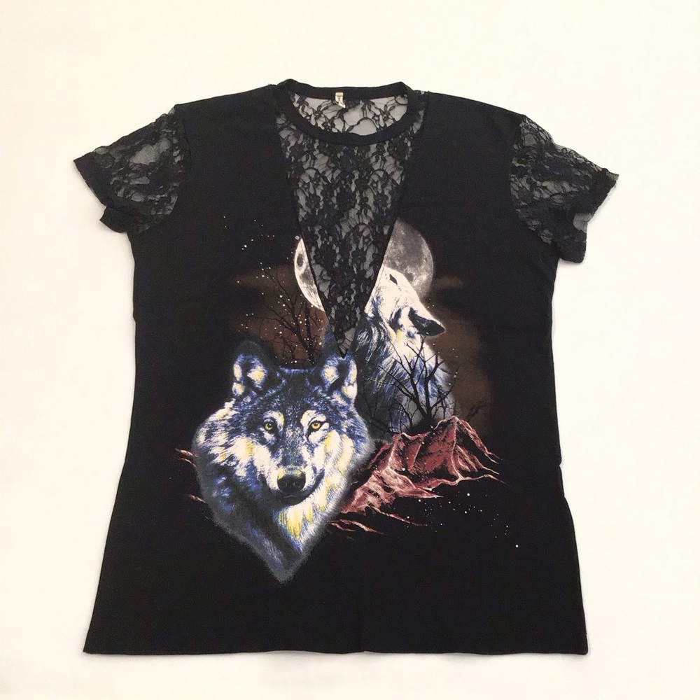 LF Emma & Sam Wolf Howling at Moon Black Top